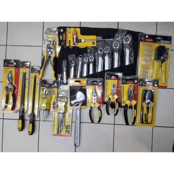 Tool set for mechanical workshop